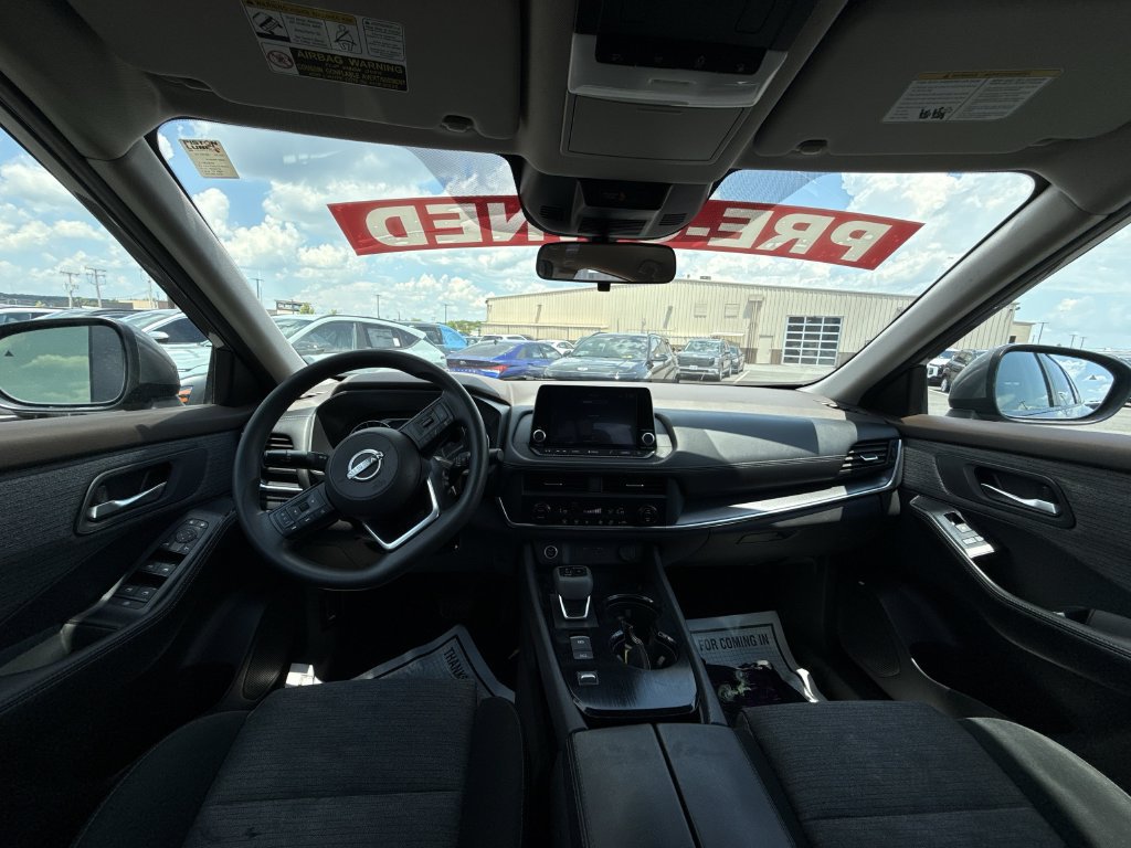 Used 2023 Nissan Rogue SV FWD image 12