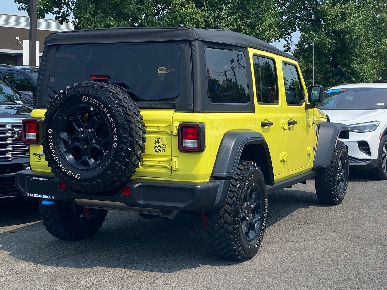 Used 2023 Jeep Wrangler Unlimited AWD/4WD image 3