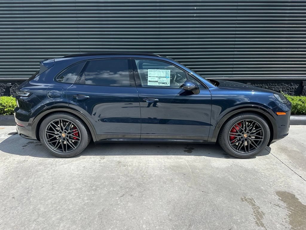 Used 2026 Porsche Cayenne GTS AWD/4WD image 11