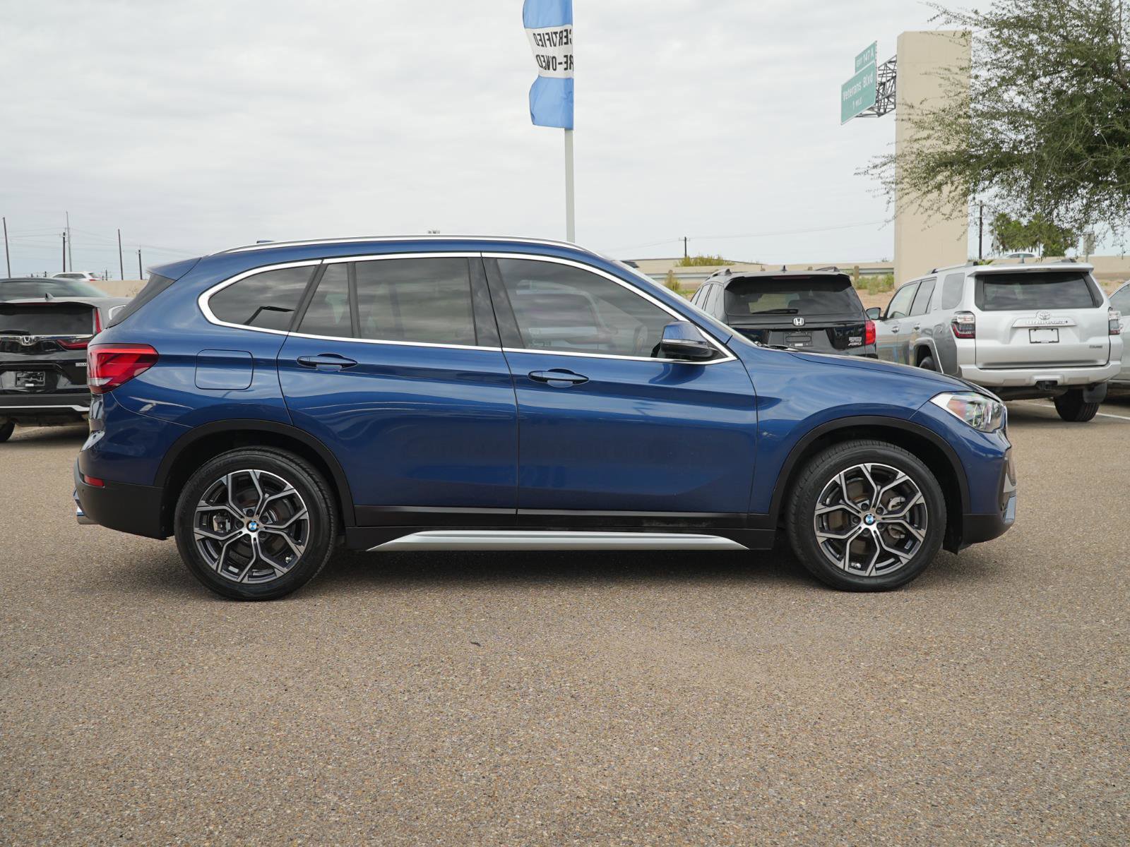 Used 2021 BMW X1 sDrive28i w/ Premium Package image 4