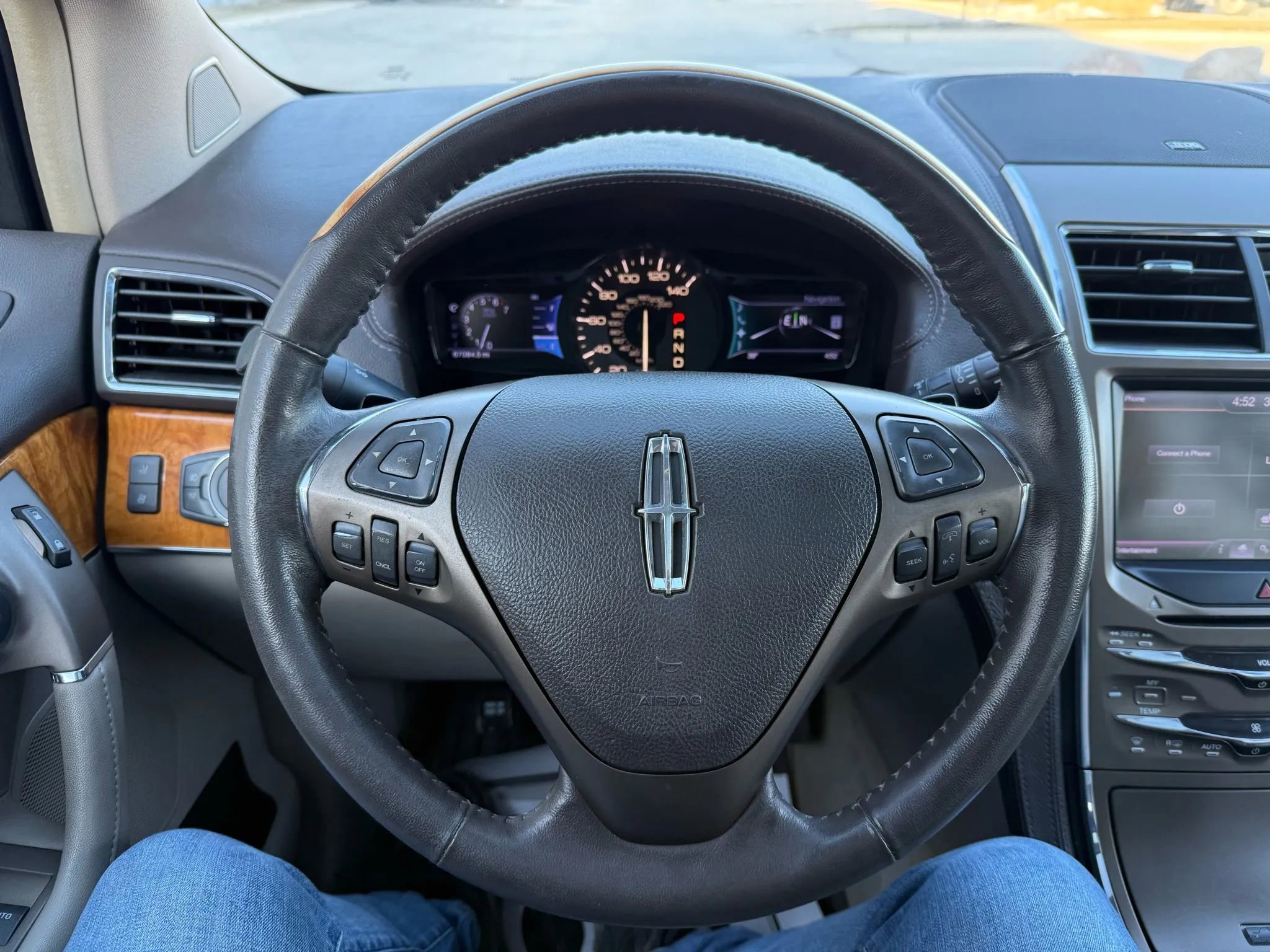 Used 2013 Lincoln MKX FWD image 23