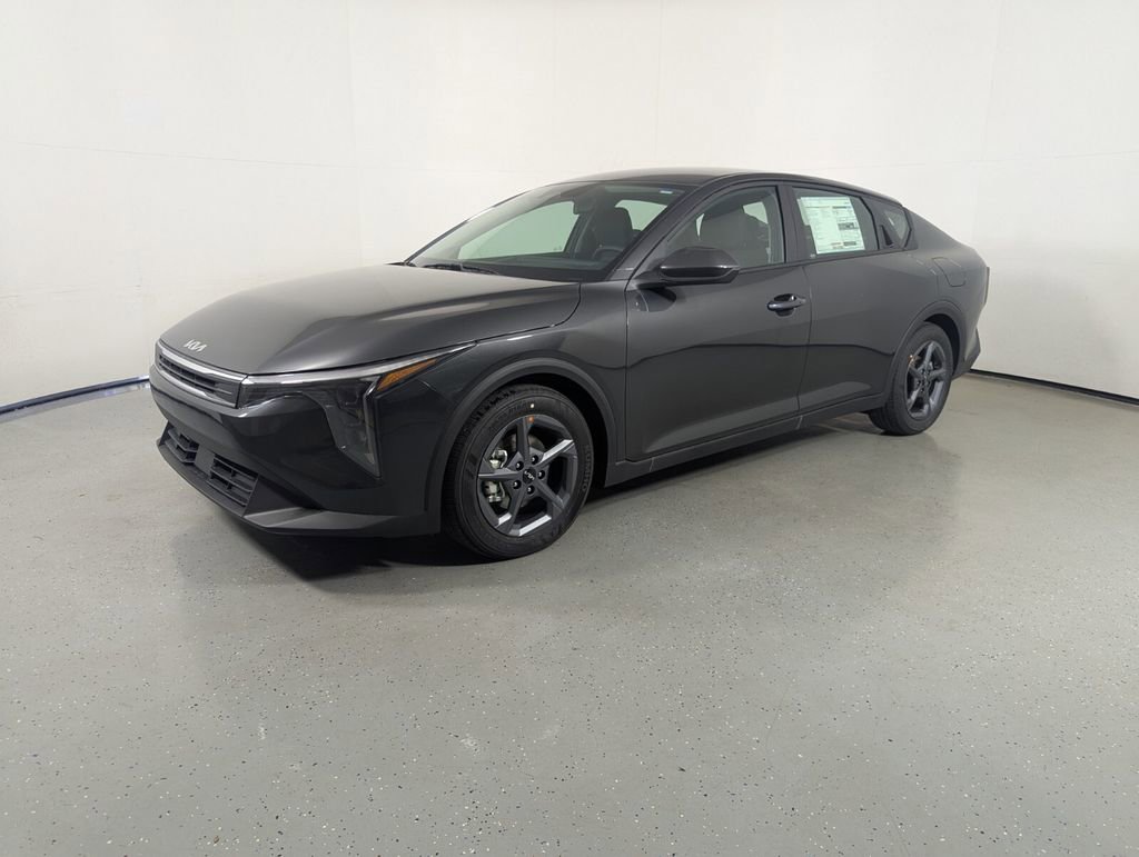 New 2025 Kia K4 FWD image 3