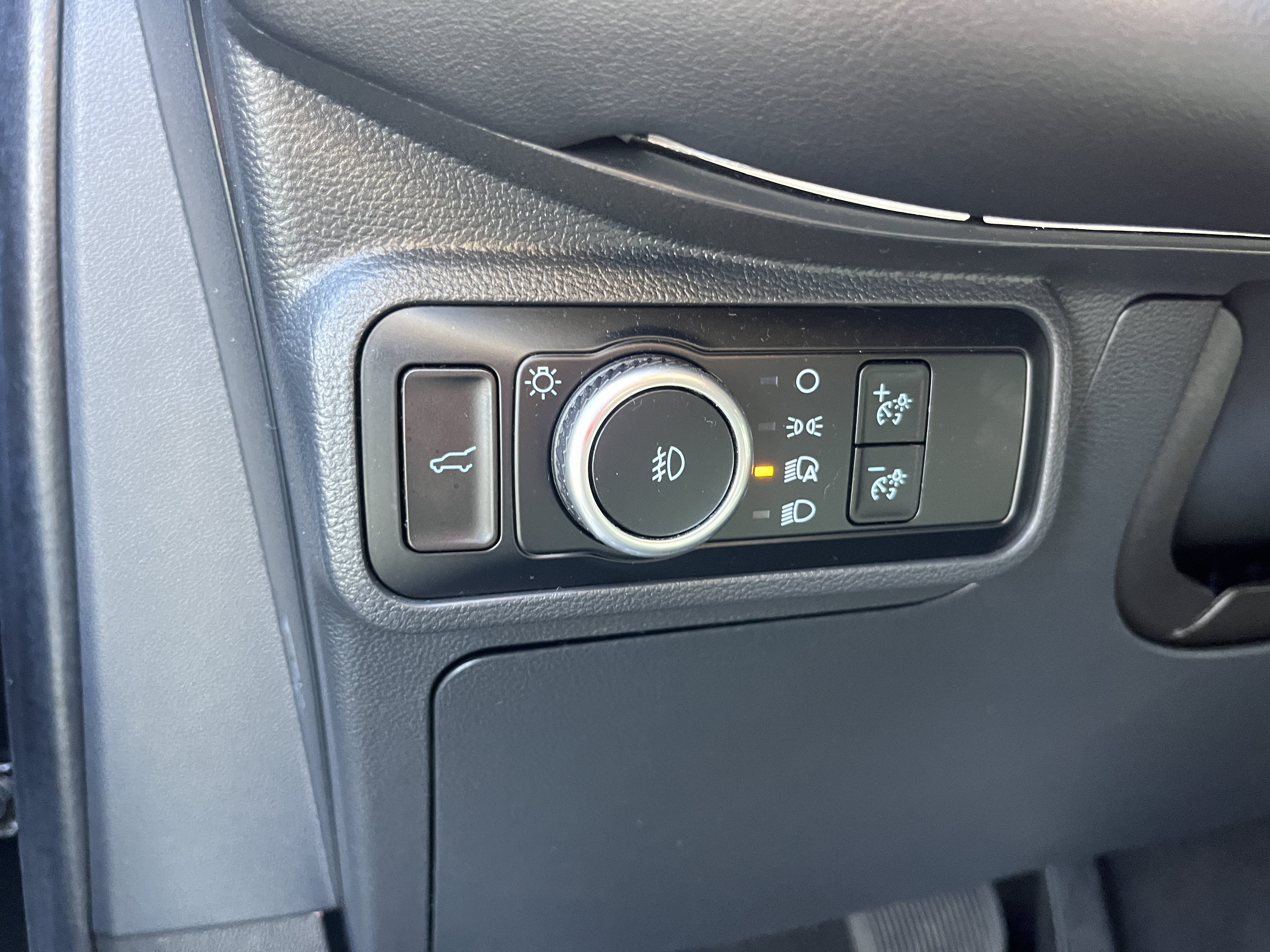 Used 2025 Ford Explorer ST AWD/4WD image 17