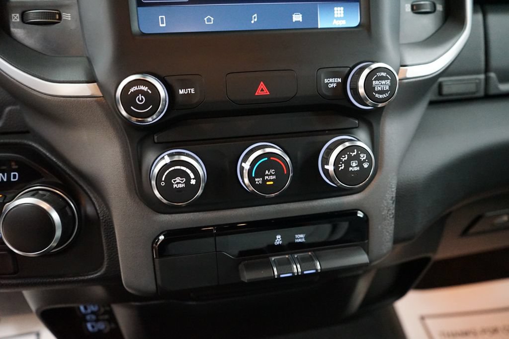 Used 2022 RAM 1500 Big Horn AWD/4WD image 38