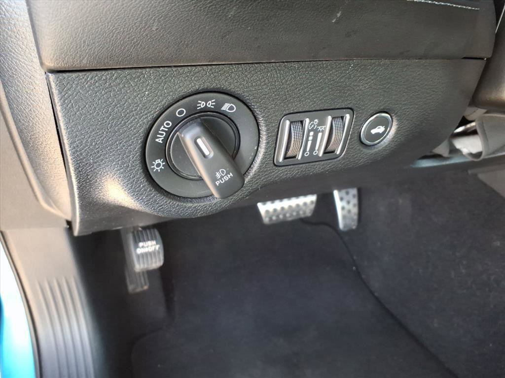 Used 2023 Dodge Challenger SXT w/ Plus Package image 15