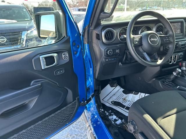 Used 2023 Jeep Wrangler Unlimited AWD/4WD image 10