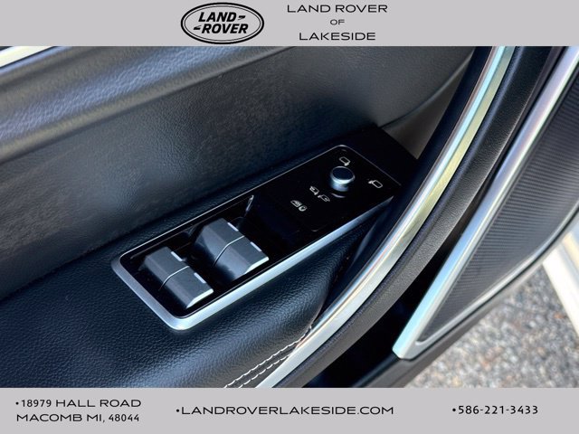 Used 2024 Jaguar XF R-Dynamic SE AWD/4WD image 13