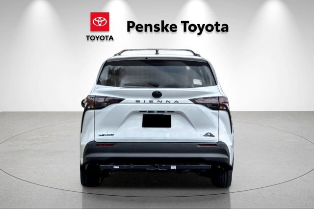 New 2026 Toyota Sienna XLE Woodland Edition AWD/4WD image 5