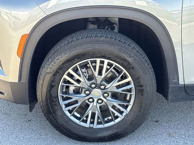 Used 2024 Chevrolet Traverse LT image 25