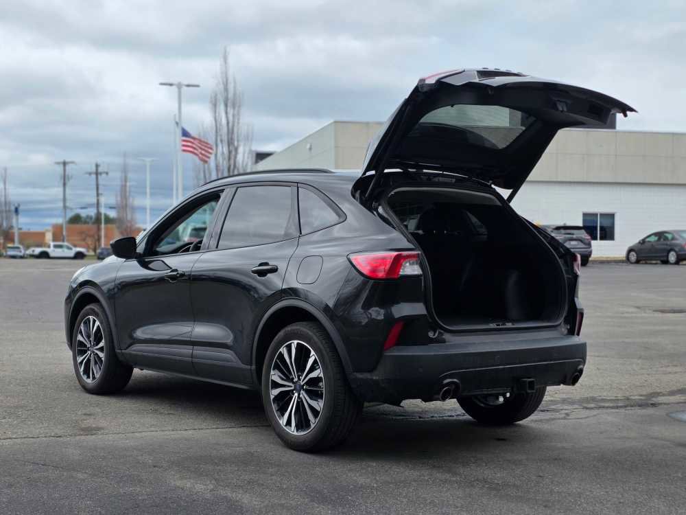 Used 2022 Ford Escape SEL w/ SEL Stealth AWD Package image 6