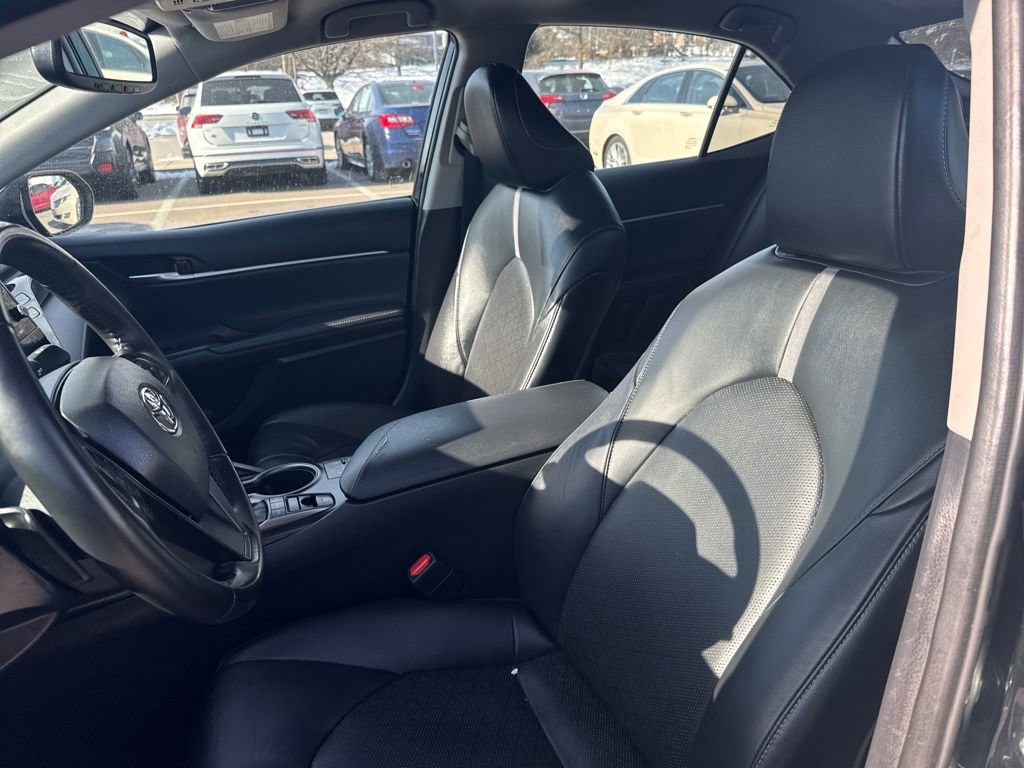 Used 2023 Toyota Camry XSE w/ Navigation Package image 14
