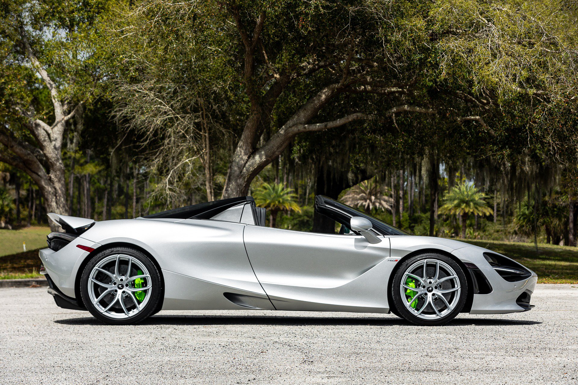 Used 2020 McLaren 720S Luxury RWD image 3