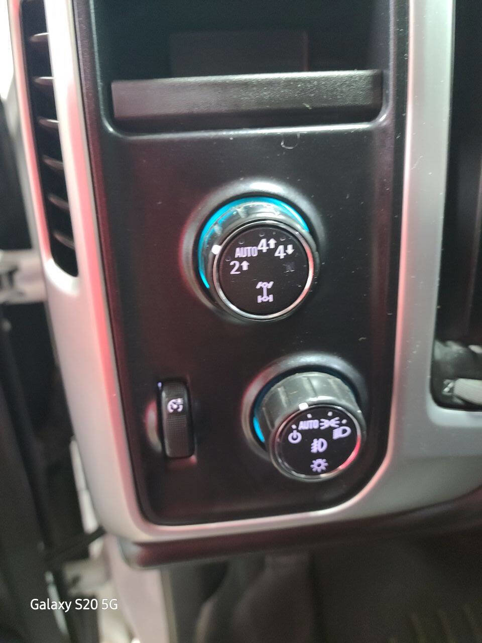 Used 2017 GMC Sierra 1500 SLE w/ SLE Value Package image 27