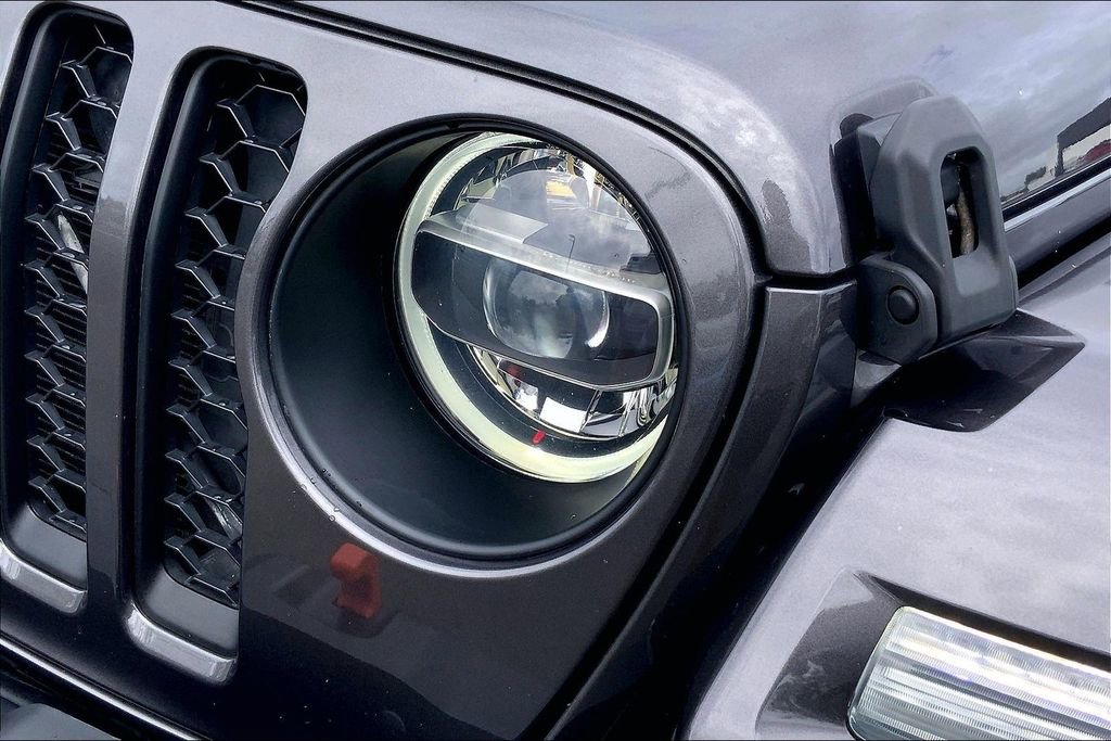 Used 2021 Jeep Wrangler Unlimited Sahara image 27