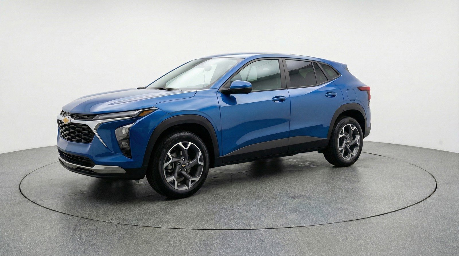 Used 2025 Chevrolet Trax LT FWD image 3