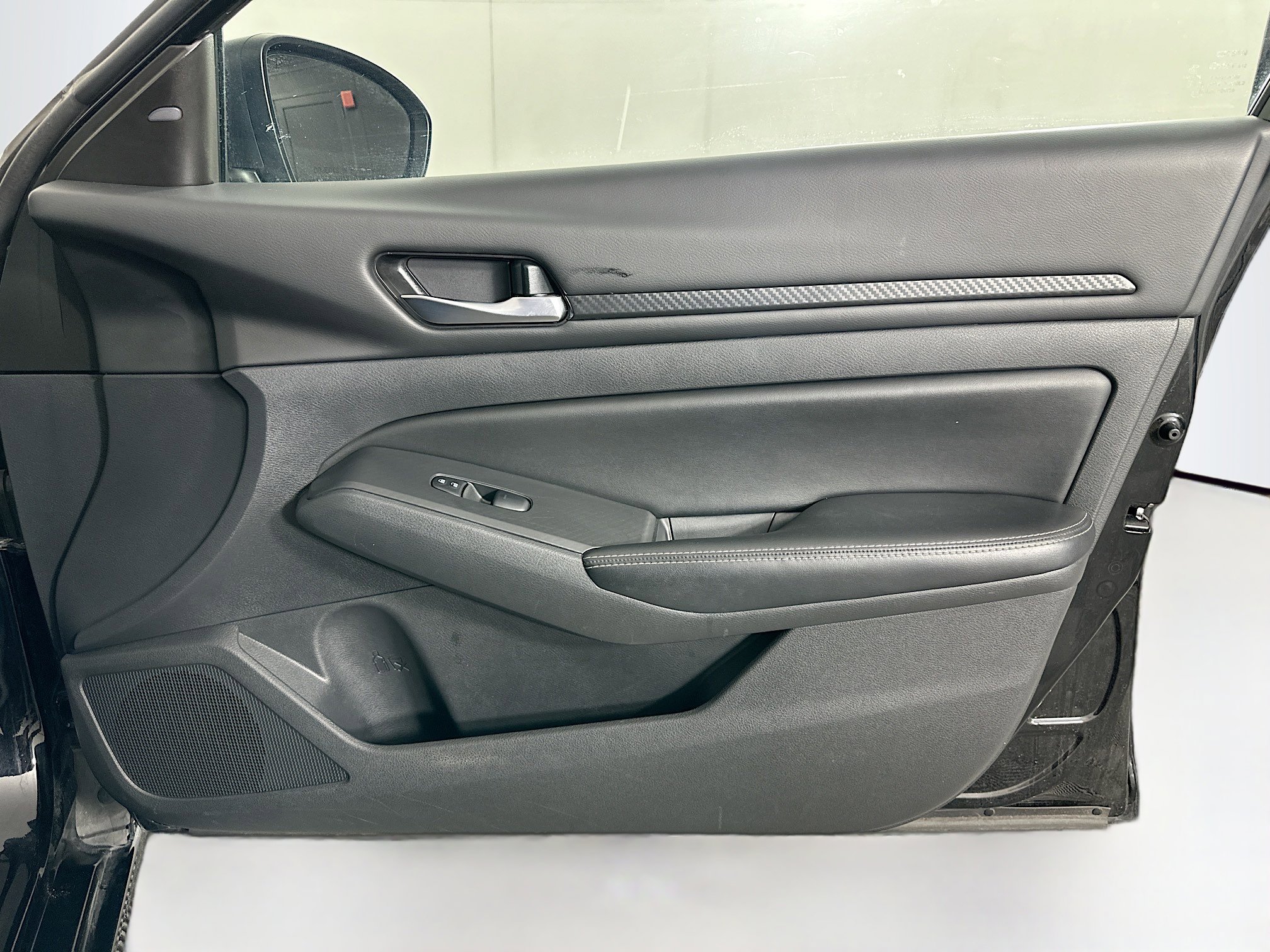 Used 2024 Nissan Altima 2.5 SV image 30