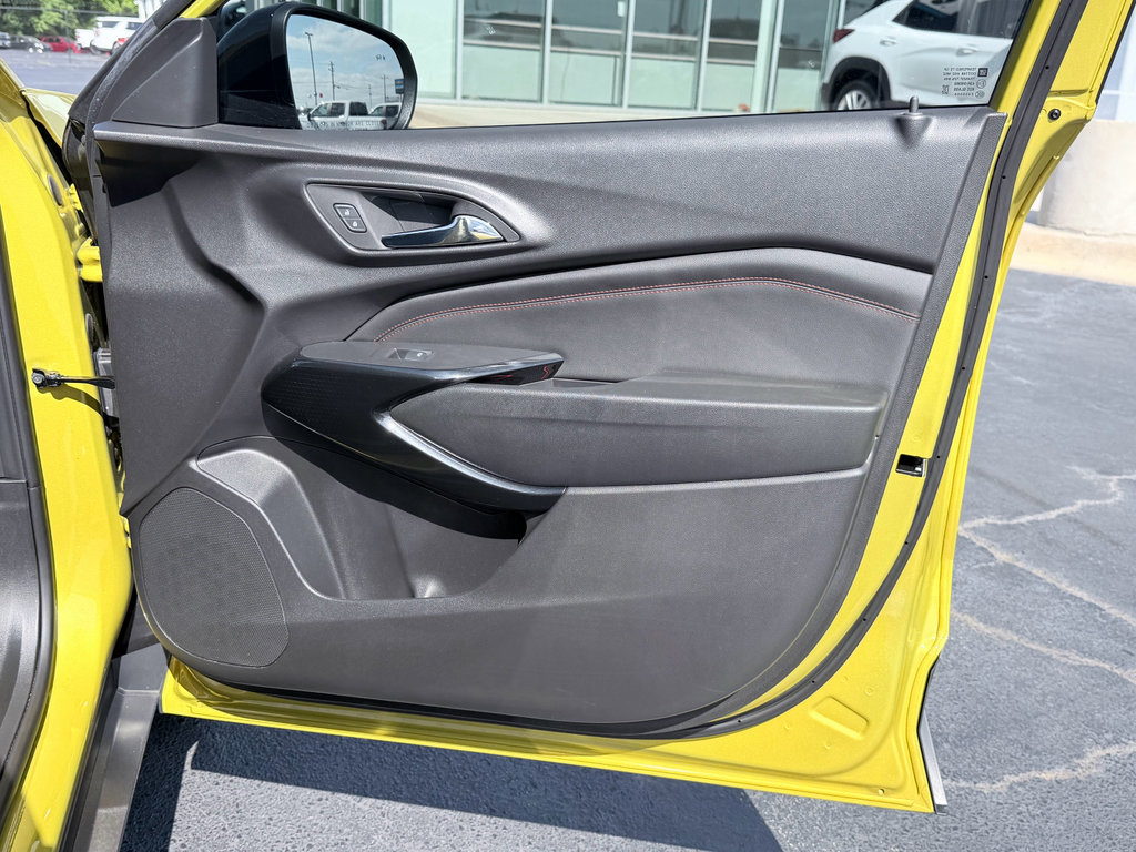 Used 2024 Chevrolet Trax RS w/ Driver Confidence Package FWD image 29