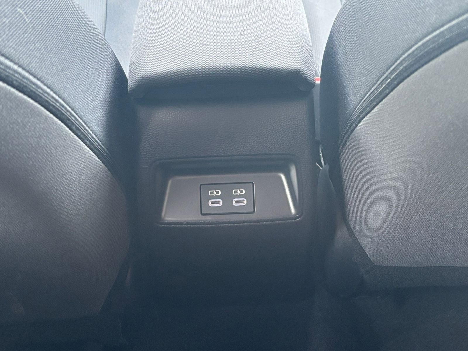 Used 2025 Toyota Corolla LE FWD image 24