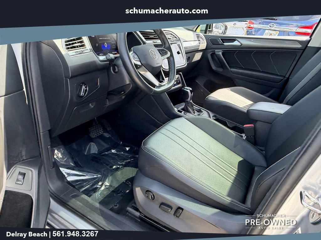 Used 2024 Volkswagen Tiguan SE FWD image 11