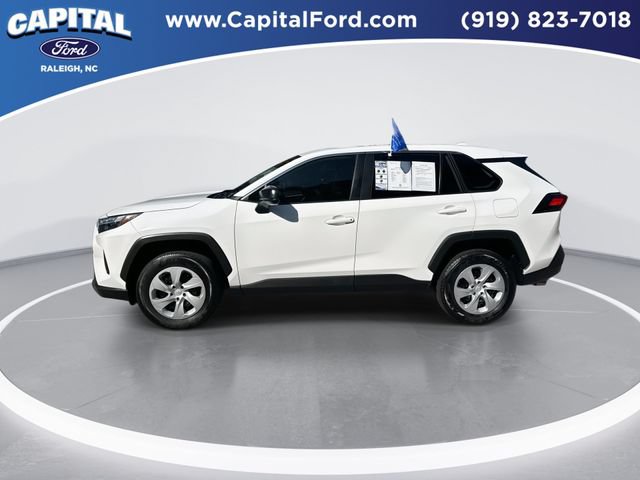 Used 2025 Toyota RAV4 LE AWD/4WD image 5