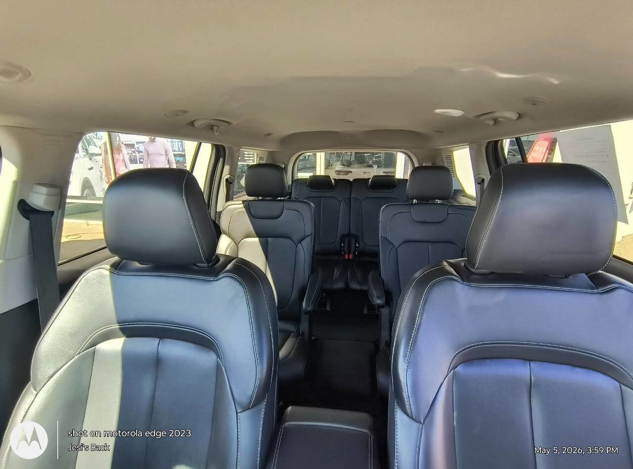 Used 2021 Jeep Grand Cherokee L Limited AWD/4WD image 14