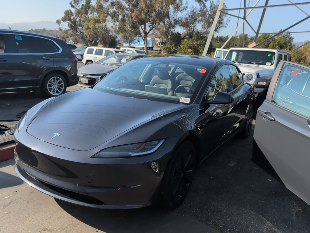 Used 2024 Tesla Model 3 Standard Range RWD image 3