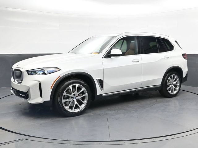Used 2024 BMW X5 xDrive40i w/ Premium Package AWD/4WD image 9