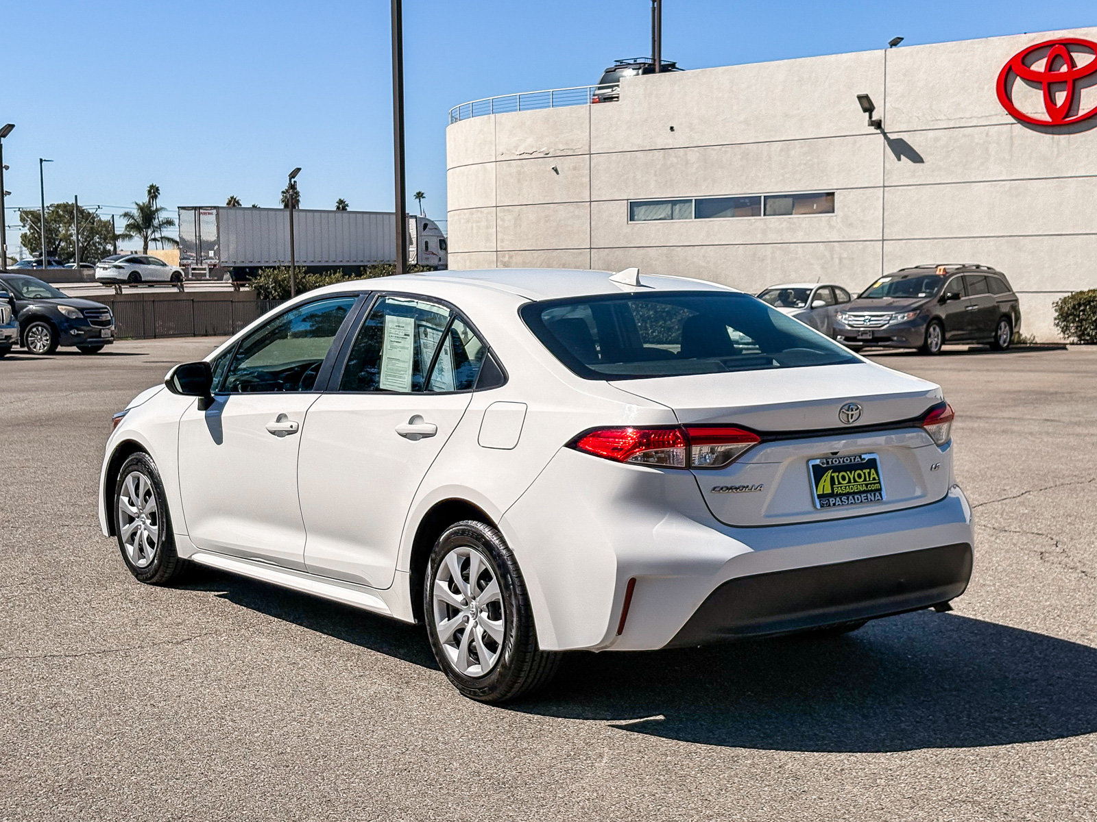 Used 2024 Toyota Corolla LE FWD image 8