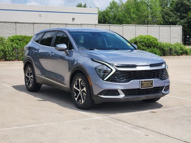 Used 2024 Kia Sportage EX image 3