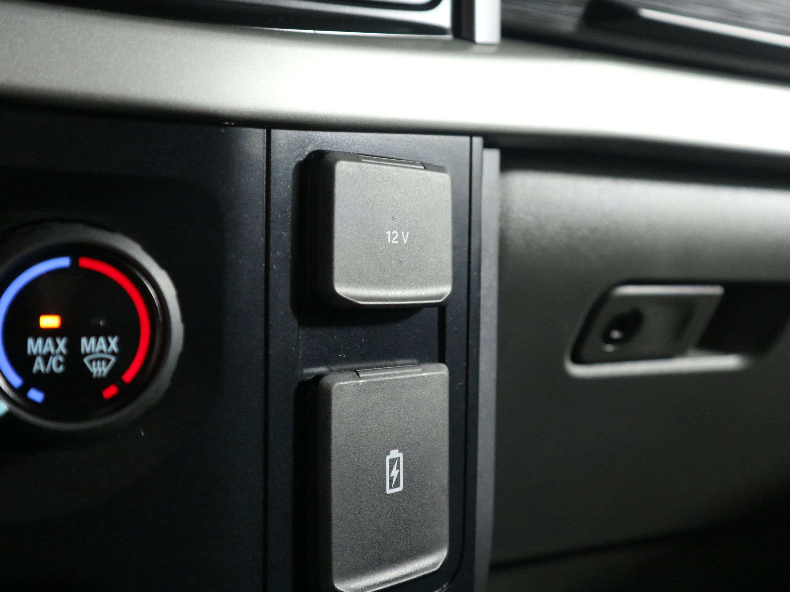 Used 2023 Ford F150 XLT image 32