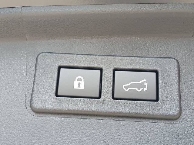 Used 2025 Subaru Outback Premium image 23