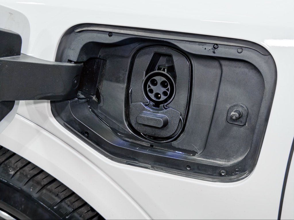Used 2024 Chevrolet Equinox EV LT FWD image 5