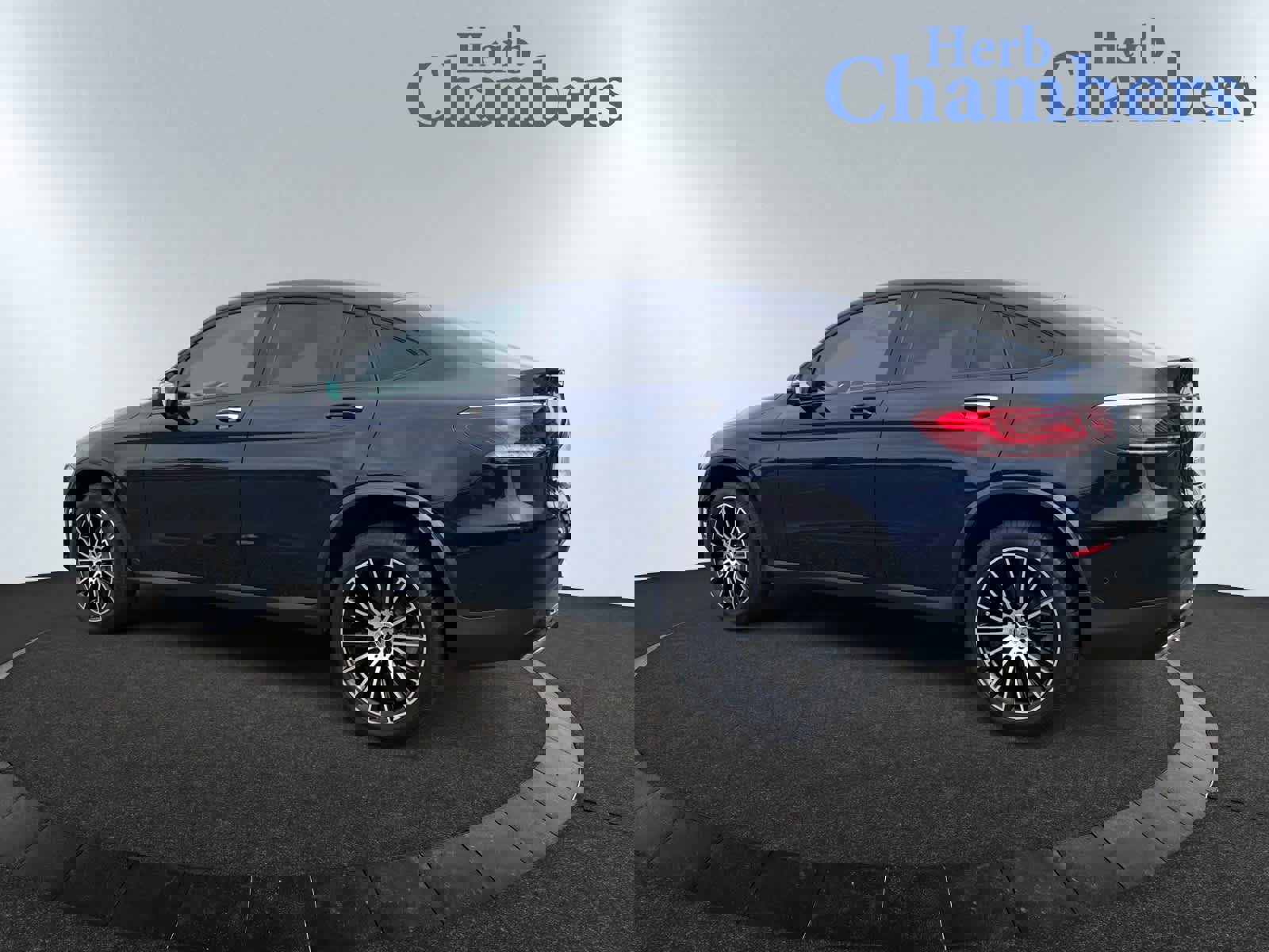 Used 2023 Mercedes-Benz GLC 300 4MATIC image 9