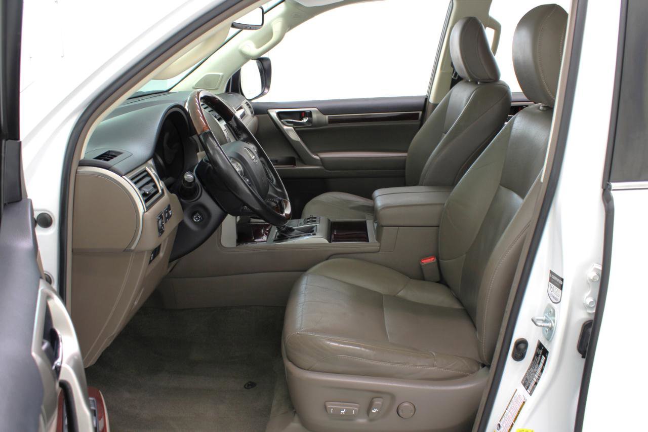 Used 2017 Lexus GX 460 Premium image 32