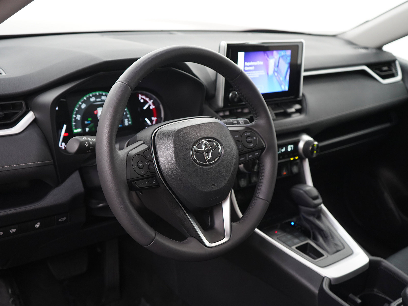 Used 2025 Toyota RAV4 XLE w/ Convenience Package AWD/4WD image 21