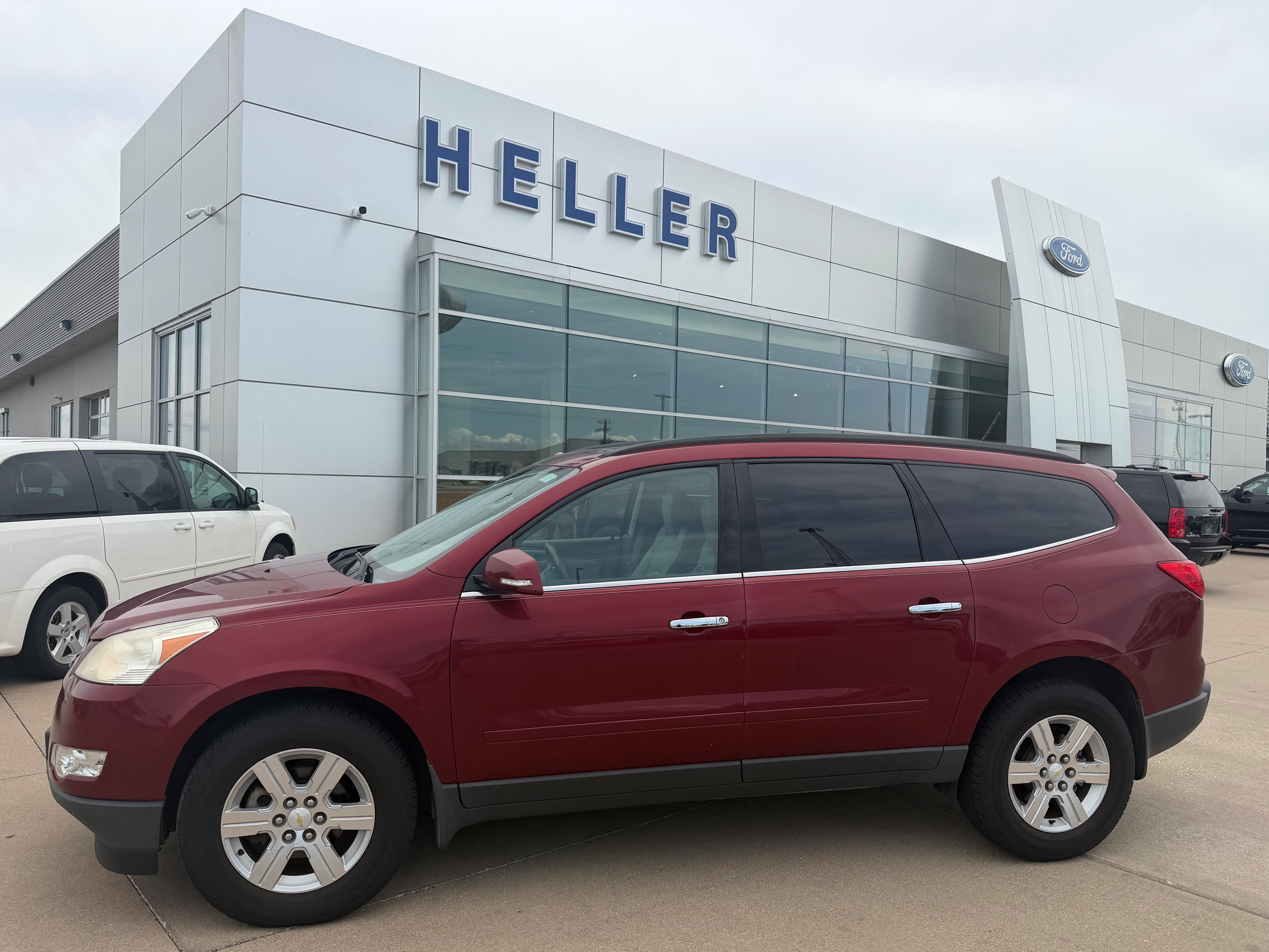 Used 2010 Chevrolet Traverse LT w/ Personal Connectivity Package AWD/4WD image 3