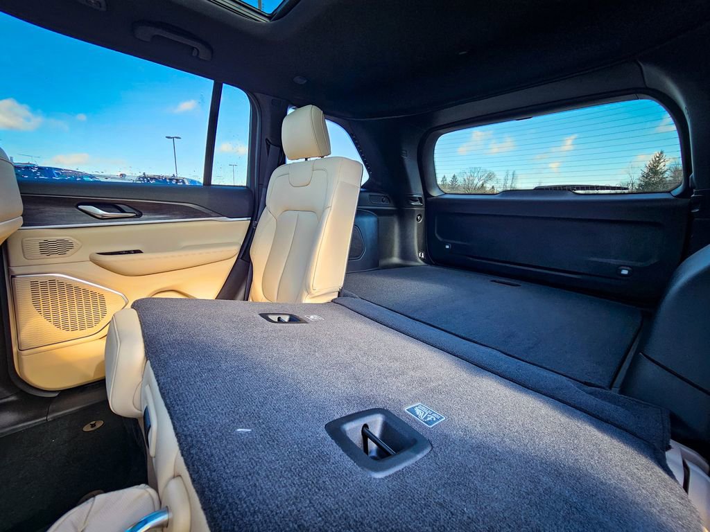 New 2026 Jeep Grand Cherokee Limited image 37