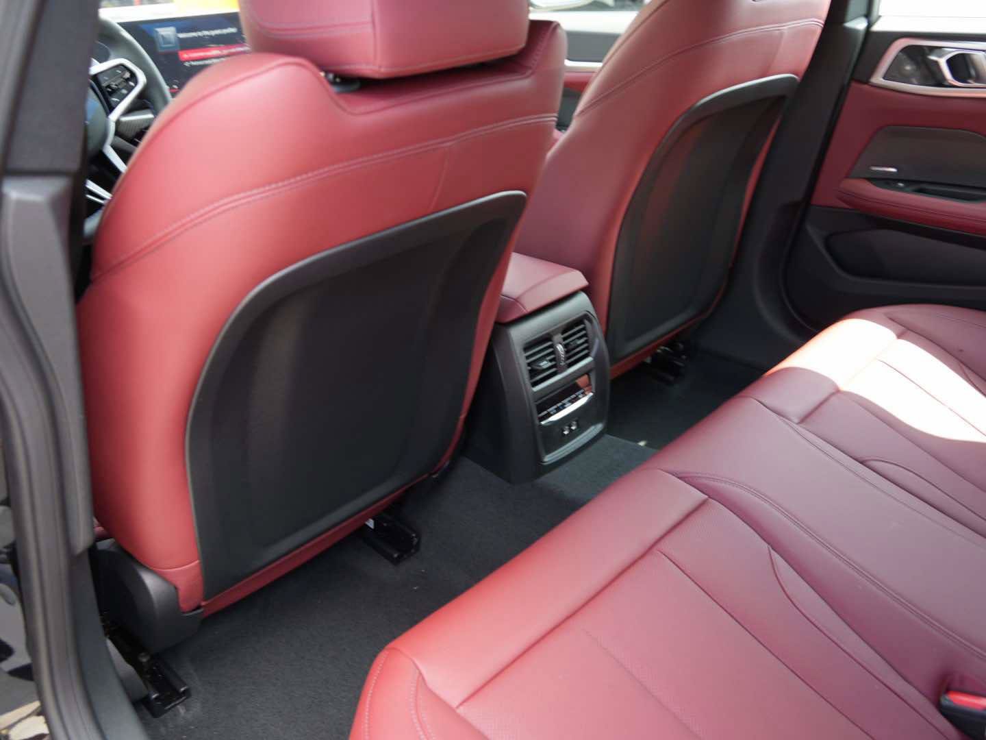 New 2026 BMW M440i w/ Premium Package RWD image 8
