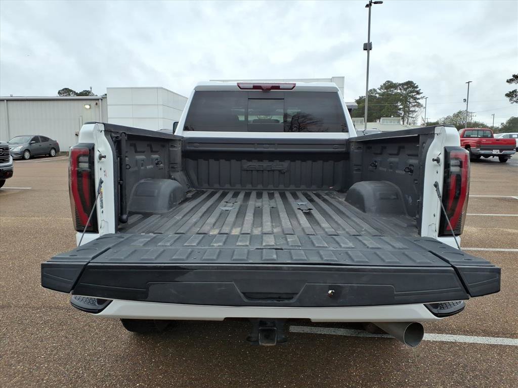 Used 2024 GMC Sierra 2500 AT4 w/ AT4 Premium Plus Package image 7