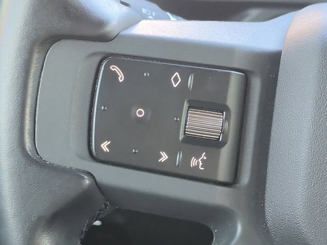 Used 2023 Land Rover Defender 130 X-Dynamic SE image 10