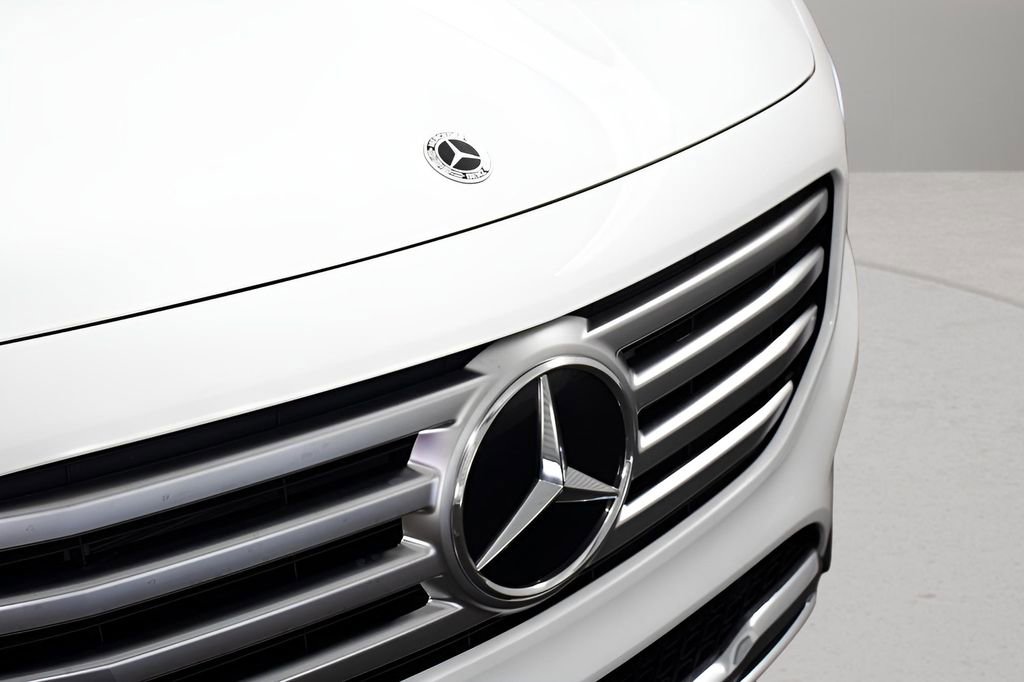 Used 2025 Mercedes-Benz GLB 250 GLB 250 image 9