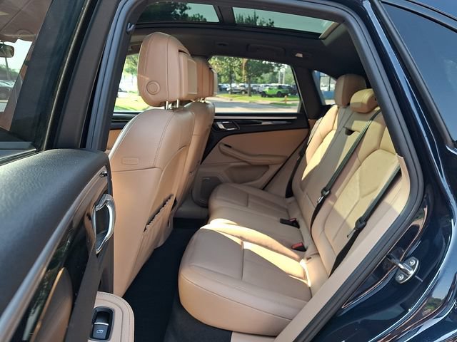 Used 2019 Porsche Macan AWD/4WD image 12
