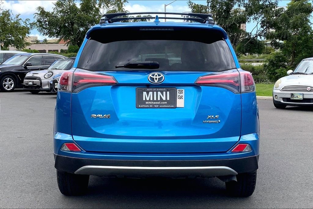 Used 2017 Toyota RAV4 XLE w/ Carpet Mat Package AWD/4WD image 4