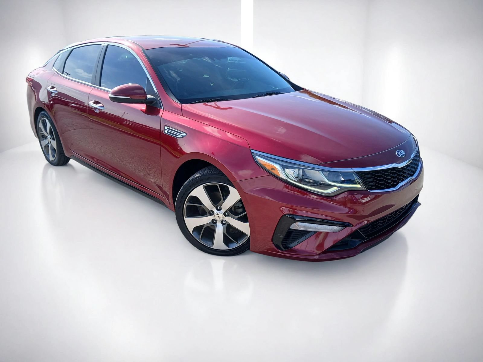 Used 2020 Kia Optima S FWD image 4