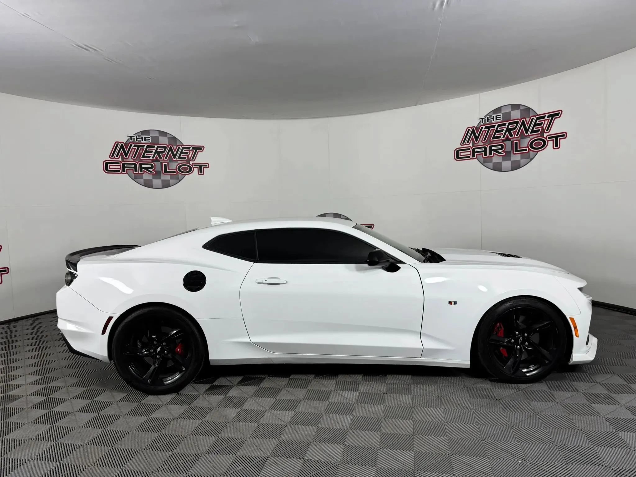 Used 2022 Chevrolet Camaro SS RWD image 8