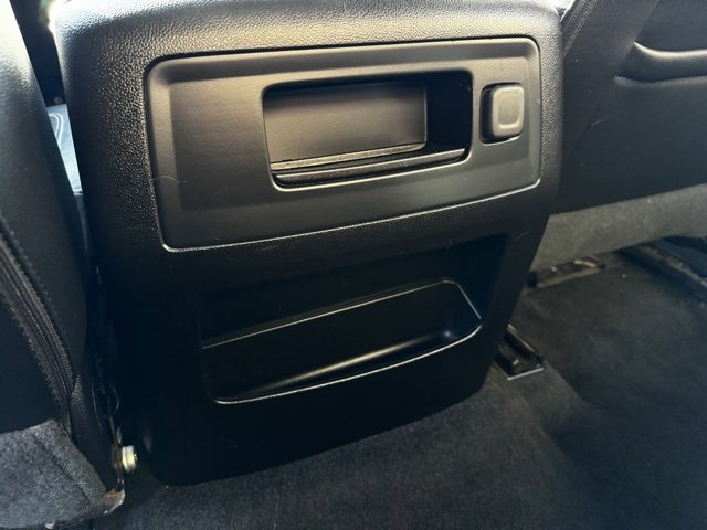 Used 2017 GMC Sierra 3500 SLT w/ Duramax Plus Package image 7