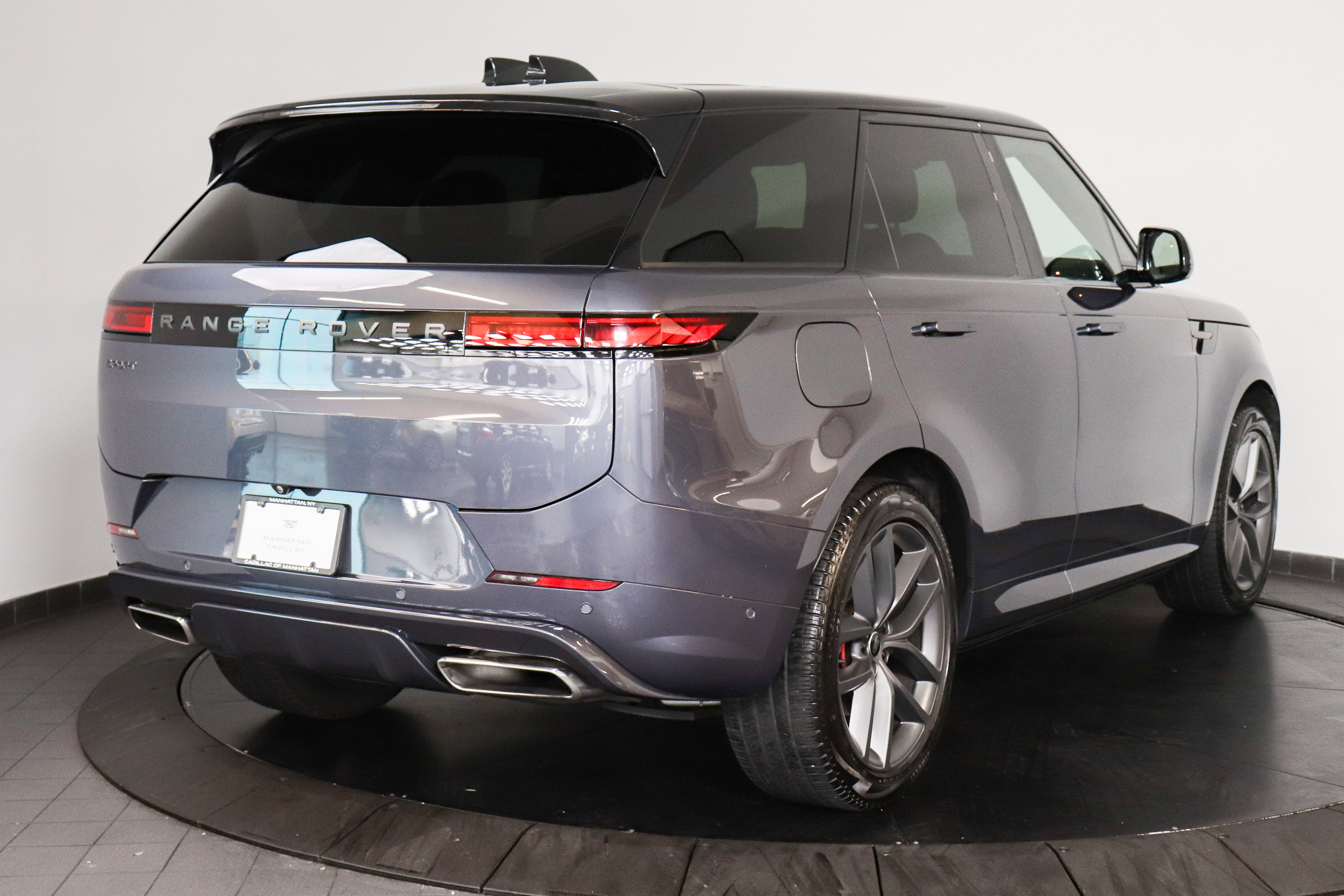 Used 2024 Land Rover Range Rover Sport Dynamic SE AWD/4WD image 6