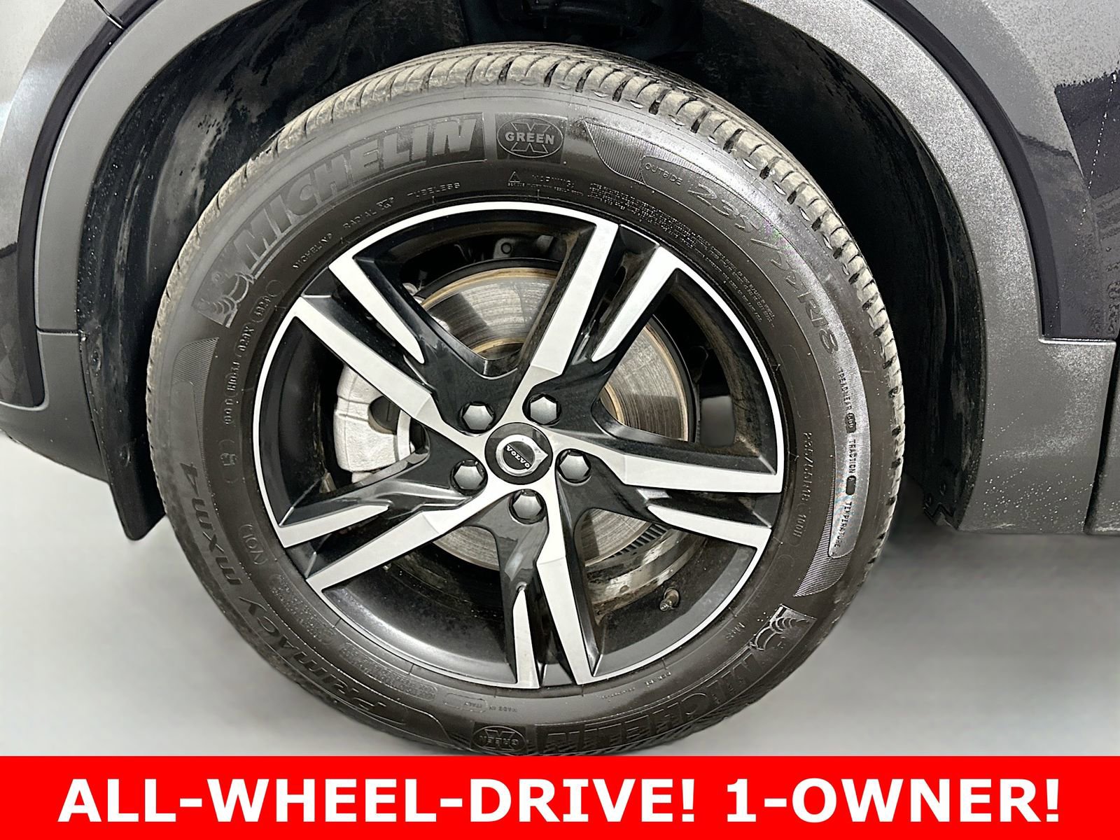 Used 2025 Volvo XC40 B5 Core AWD/4WD image 9