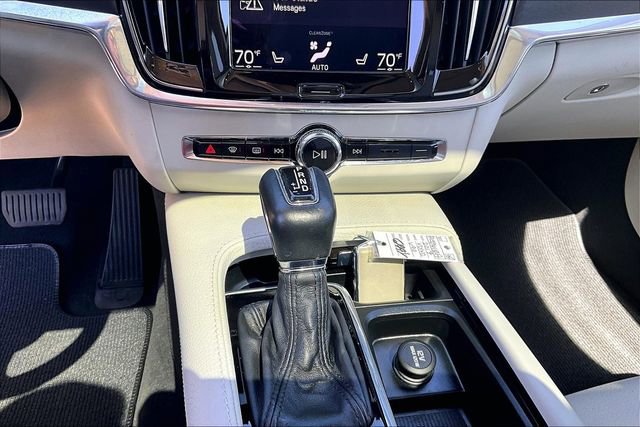Used 2017 Volvo V90 T6 Cross Country image 26