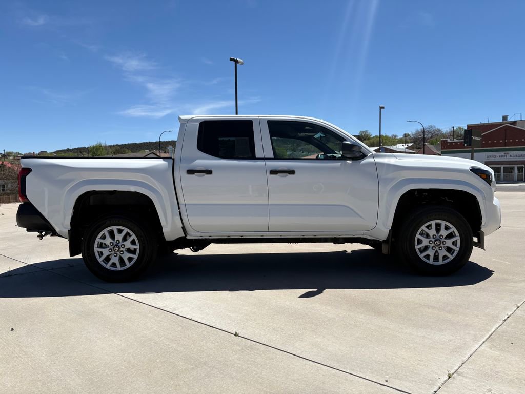 Used 2024 Toyota Tacoma SR image 7